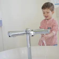 garcon-apprentissage-hygiene-02